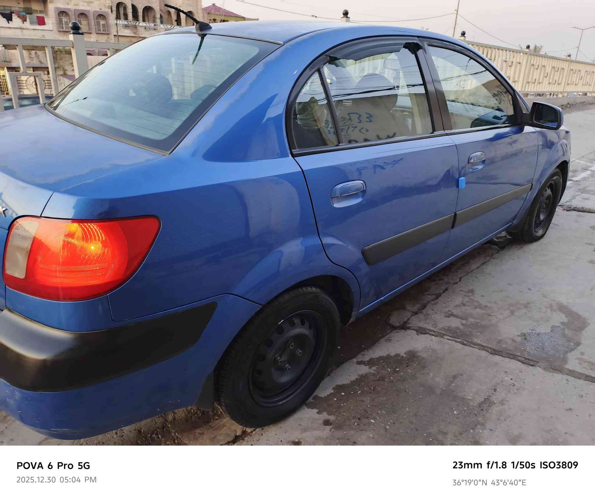 سلام عليكم 
كيا ريو موديل 2006
محرك 16
كير اوتوماتيك 
رقم انكليزي مسطره 
ديالى هزه جديده باسمي 
تحويل ثاني يوم مكان سياره موصل 
سعر 79 بيها مجال الطيبين 
بيها جملغ يمين 
شاري يتصل 
***********
