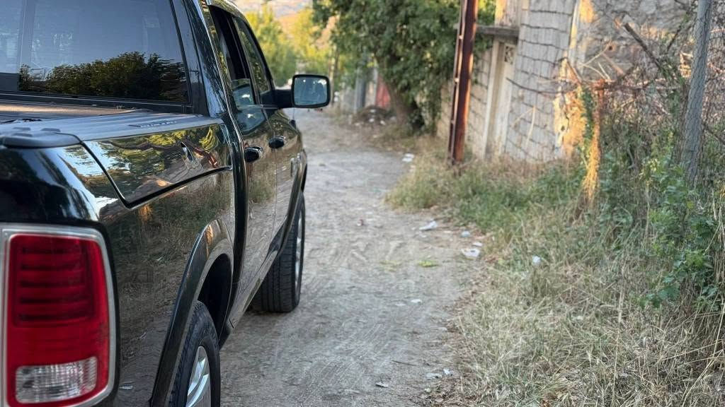 دوج رام لونك هورن ادشن فول الفول
من النوادر بهاي الموصفات وبهل موديل
موديل ٢٠١٨ باب طويل بدي قصير 
مرقمه اربيل باسمي السنويه 
فتحه سلايد روف
كشنات جلد جوزي 
شاشه جبيره اصليه
داخل جوزي لونين 
ويل كب كروم اصلي 
مرايات الدعاميات اليدات كروم بلادي 
لايت عدسه بلادي زنون
بك لايت لد 
حساسات امامي خلفي 
فور ويل تو ويل 
كشنات الاماميه تدفئه تبريد 
كشنات خلفيه تدفئه 
هيتر بالستيرن 
تحكم برتفاع دواسة البانزين 
كشنات الاماميه كهرباء وميموري 
دوسات بلاديه كهرباء 
الجامه الخلفيه سلايد
سستم صوت البينا
محرك 8 سلندر 5700
نظام ترحيب ضوئي
تشغيل عن بعد 
تطعيم صاج بالداخل
غلاف بدي اصلي 
رام بوكس بالجوانب 
سرير خلفي 
٤ مساحات تخزين خلفيه

السياره جاهزه وعلى ايدي بدون نواقص ابد 
بيع او مراوس 
***********
السعر ب ٢٠٥ بغداد, العراق
