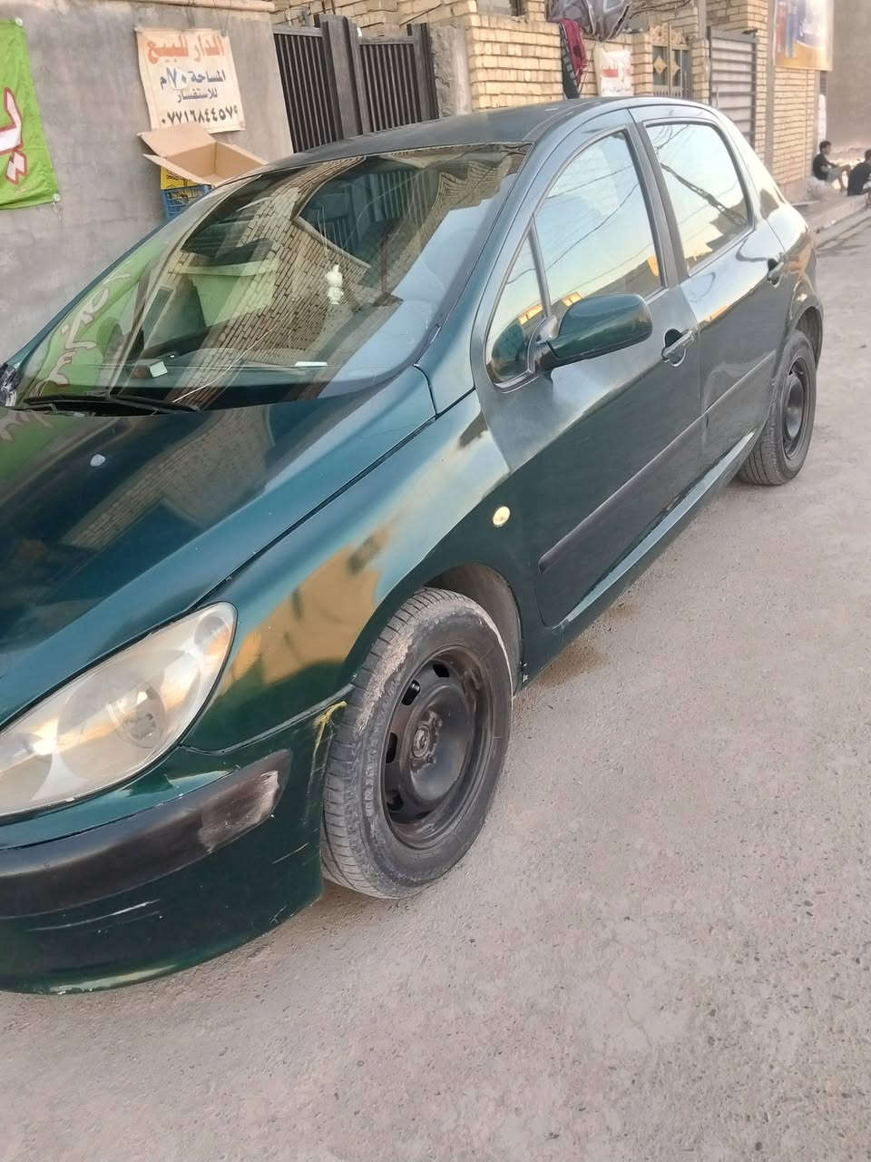 سلام عليكم بيجو فرنسي 307 موديل 2005 سنوية جديدة هزة جديدة السيارة كاملة مكينة و كير مكفولات رقم بغداد باسمي السعر 45 قفل 
الرقم ***********

