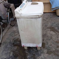 غساله للبيع شغاله انطي سعر يفيدك رخذها 🌹 رقم تواصل : 07860215660 15 کي...