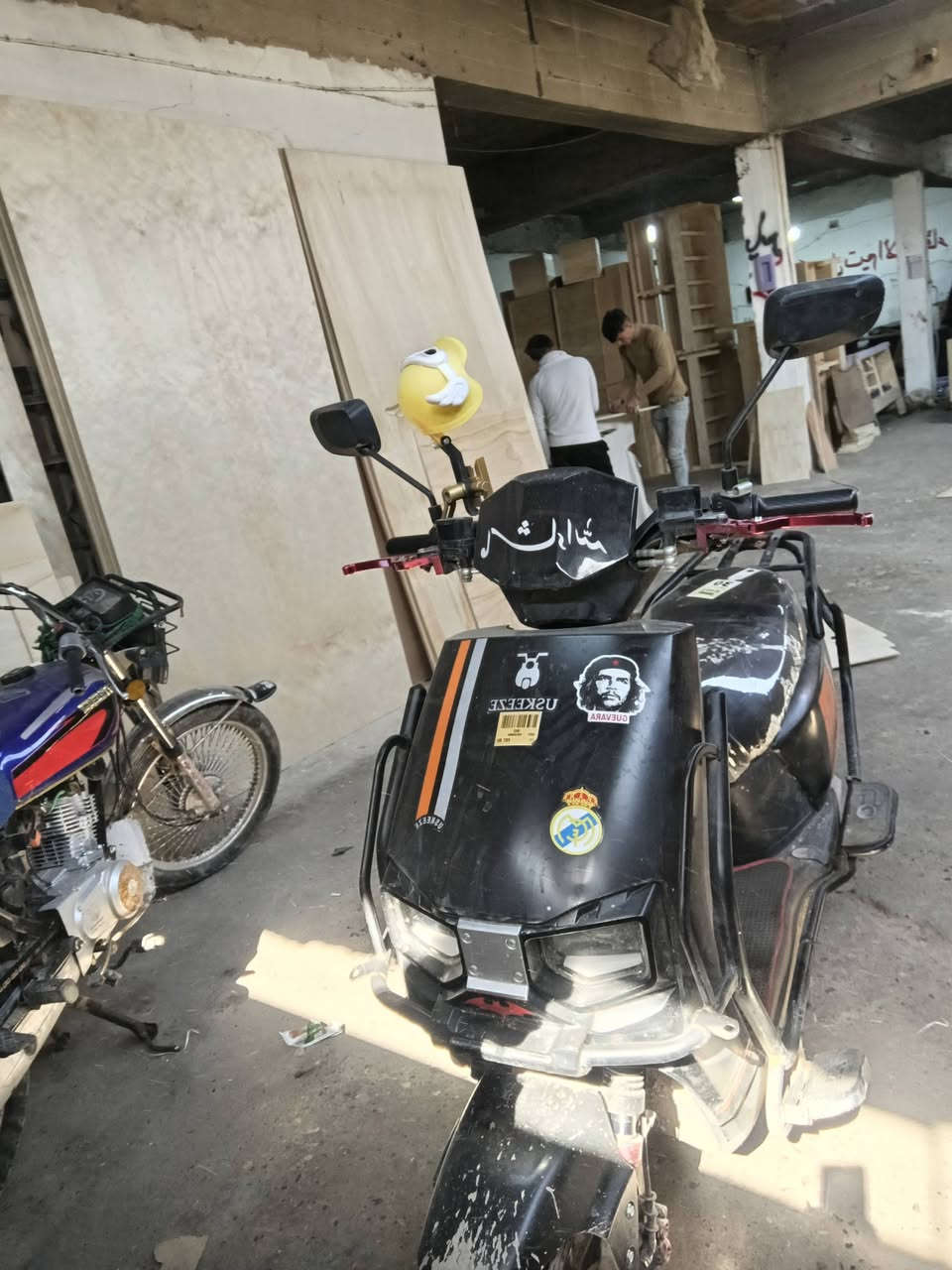 ماطور شحن
بطاريات 6دبل مسطره كرافين اضبط نوعيه 
شرط البطاريات مع الحمل تقره 12
ااماطور تايره كدام جديده الباحه بدلتها اضبط نوعيه بل سوك ب 40الف 
الماطور غسلتو دكمه التنمير فات بيها شويه مي بس تنشف ويننمر 
الماطور يجي معاه شاحنته الاصليه 
و سويجات عدد 2
وكرتات عدد2 وبصمات تشغيل عن بعد 
همينا عدد2
المطور جلخ واحد مابي وبل صور ممغسول 
بريكات دبلات الماطور كلو فول فول 
يمشيك،80- كيلو متر شرط انطي بي ضمان شكد يعجبك وبن ماتريد اب مصلح بل موصل ودي افحص 
لايت عالي ناصي زينون بلادي 
نشرات اشاير رباعي  
الماطور كلو مدرع 
ستاند مال موبايل بي 
تشحن موبايلك بي شحن ذاتي بس تخلي كيبل 
الماطور بي نشرات حيل حلوه وعاليه 
هايةكل المواصفات موتجيني تكلي شبي مابي 
مكاني حي عدن موصل متواجد بل صناعه المقابيل الميثاق 
سعرو 675 بيمجال حك التكسي مالك فقط بيت بدون مراوس


**إذا كنت صاحب هذا الإعلان وتريد حذفه لأي سبب، رجاءا أرسل رسالة إلى الدعم الفني**