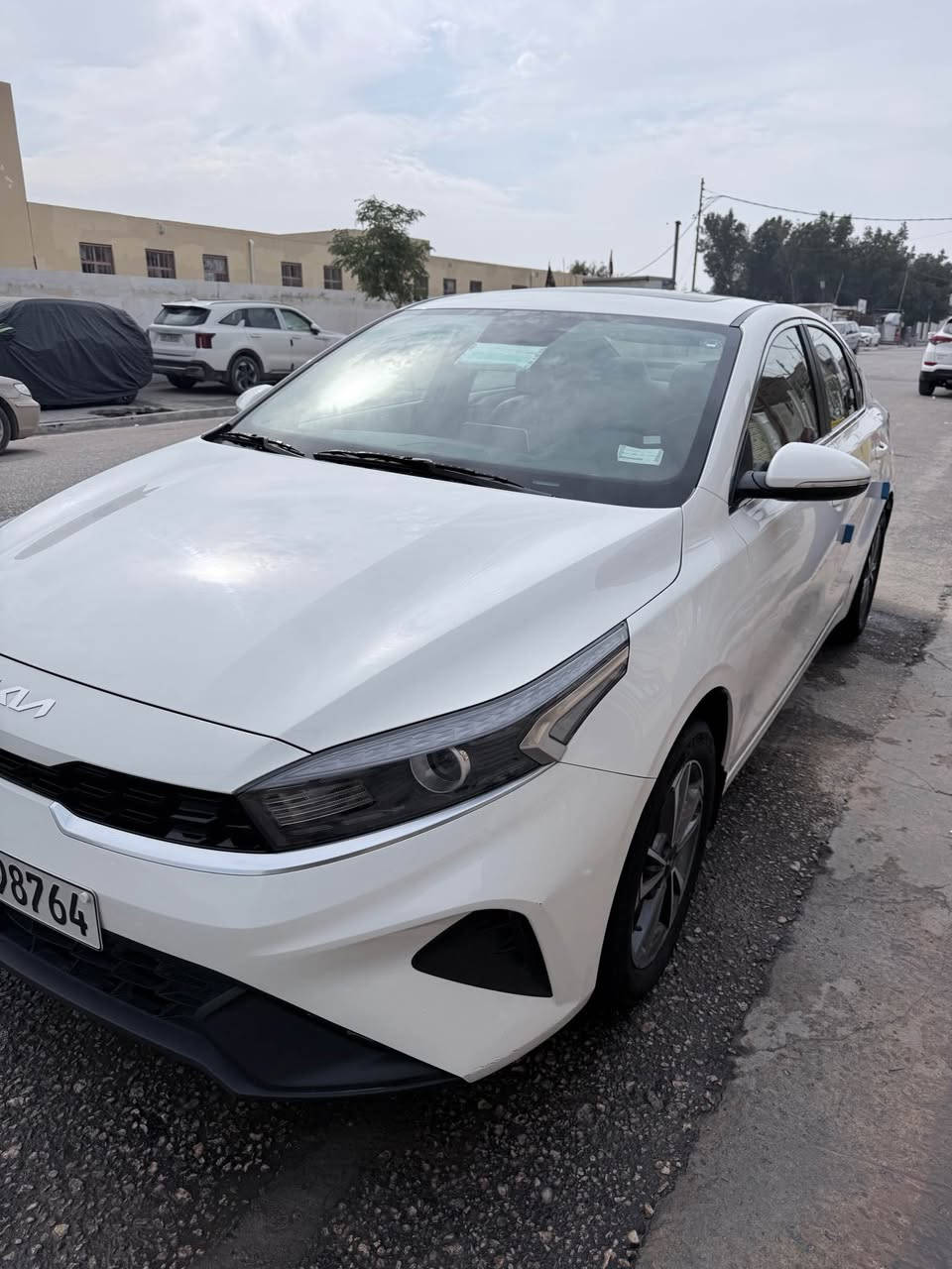 سيراتو 24 فول رقم اربيل ماشيه 30 مكفوله من البارد والصبغ بيه ملاحظات صغار
مكينه الفين 
فتحه 
5 ويل كب 
تبريد قطعتين 
شاشه ونفكيشن اصليه 
مري شفط 
3 انظمة قياده
كشنات جلد 
لايت زنون
السعر 186 قفله 
مكاني نجف 
*********** النجف, العراق
