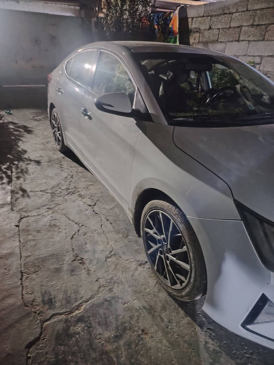 السلام عليكم النترا موديل 20 معروضه ب 165 وبيها مجال بها حق الجيه السياره  سياره جاهزه مال بيت اتصلوا بخير وتدلل *********** وماشي 96
