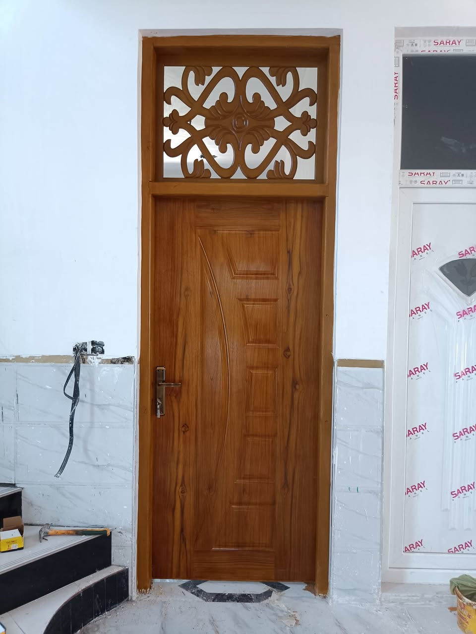 تم بعون الله تعالى شد ابواب 
خشب في منطقةالبوبالي النقش والون حسب الطلب ***********
