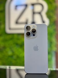 آيفون ١٥ برو ماكس • ٢٥٦ • بطارية ٩٠٪