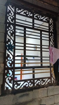 ٢ بيبان • ٢ شبابيك • ديكور