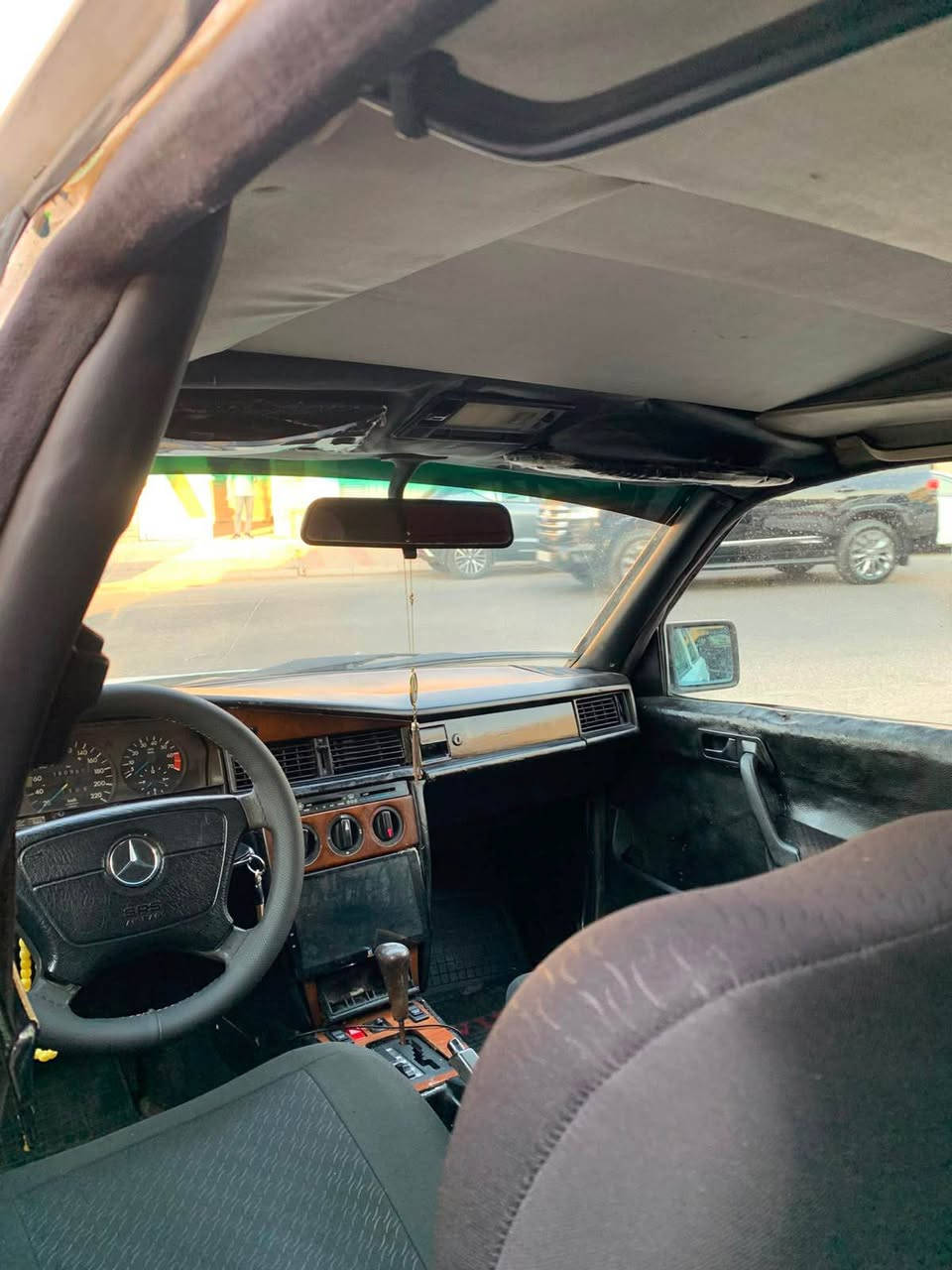 کۆد #340

Mercedes 190 
مۆدیل ١٩٩٢
گێڕ تۆماتیک 
سبوغ عام 
پێش و پشتی جەمپی هەیە 
شانسی بە شەرت 
مەکینەی V4 ی بیلاد کەپس 
رەقەم هەولێر سەنەوی نوێیە 
نرخی ٤٣ وەرەقە
*********** أربيل, العراق
