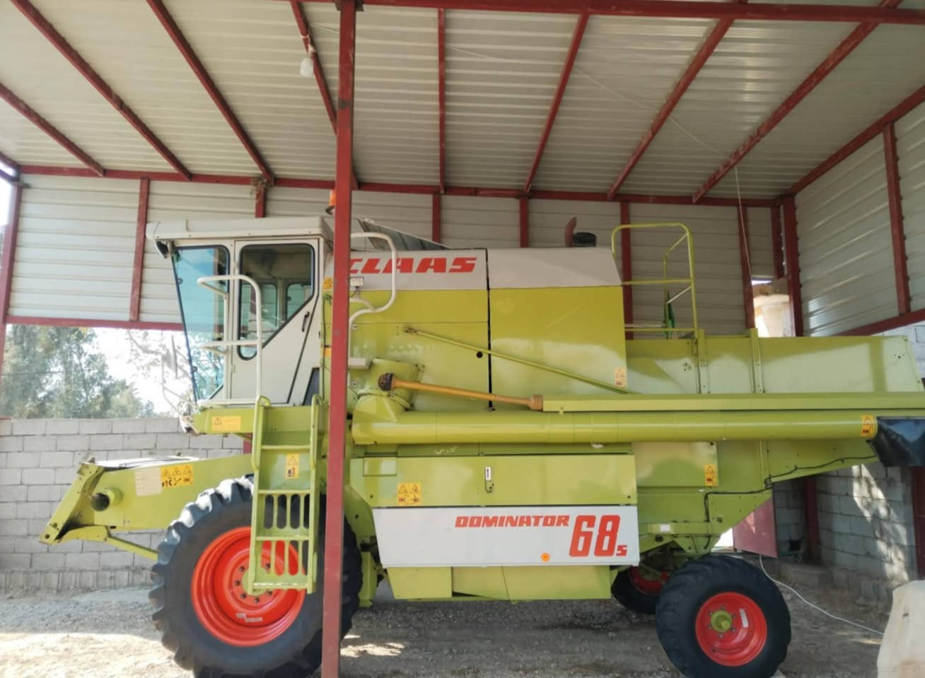 حاصدة كلاص للبيع موديل 1996 مكفوله كفاله عامة للاستفسار الاتصال على الرقم ***********
