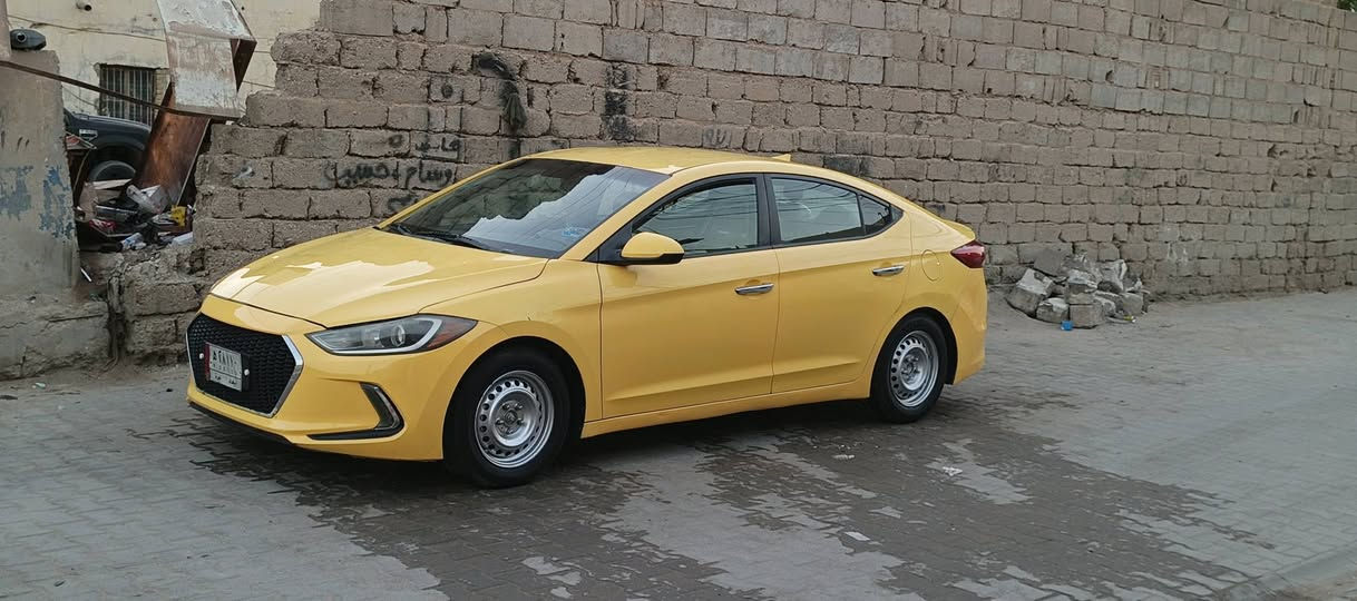 السلام عليكم  النترا
موديل 17
كير ومكينه مكفولة
صدر امامي خلفي نضيف
تخم ويل وتخم تاير 
تحكمات جهتين
السيارة جاهزه بدون نقص 
مصفره هيئه وغرامات
تحويل مباشر
رقم نكليزي 

السعر 128 وبيهه مجال قليل

مكانهه كربلاء

***********
