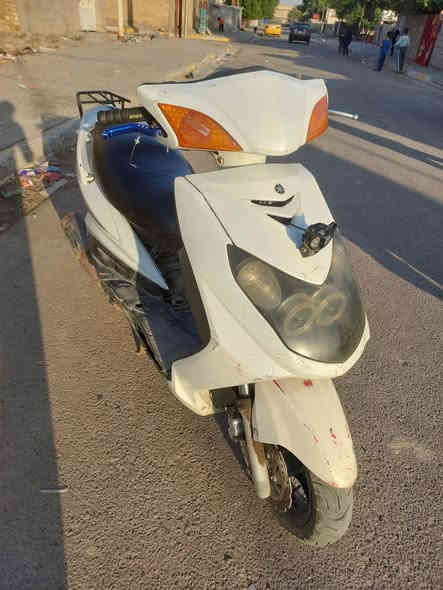 السلام عليكم دراجة سكنس فحل ياباني نوزل للبيع مكينة مفتوحة لا تنقيص ولا تبخير كهربائيات شغالة هندر كفرات كامله ذن النواقص موجودات عدي وياها سويجين رايدهة ب٤٥٠ وبيها مجال مكاني بغداد الحسينية مال الراشدية ***********
