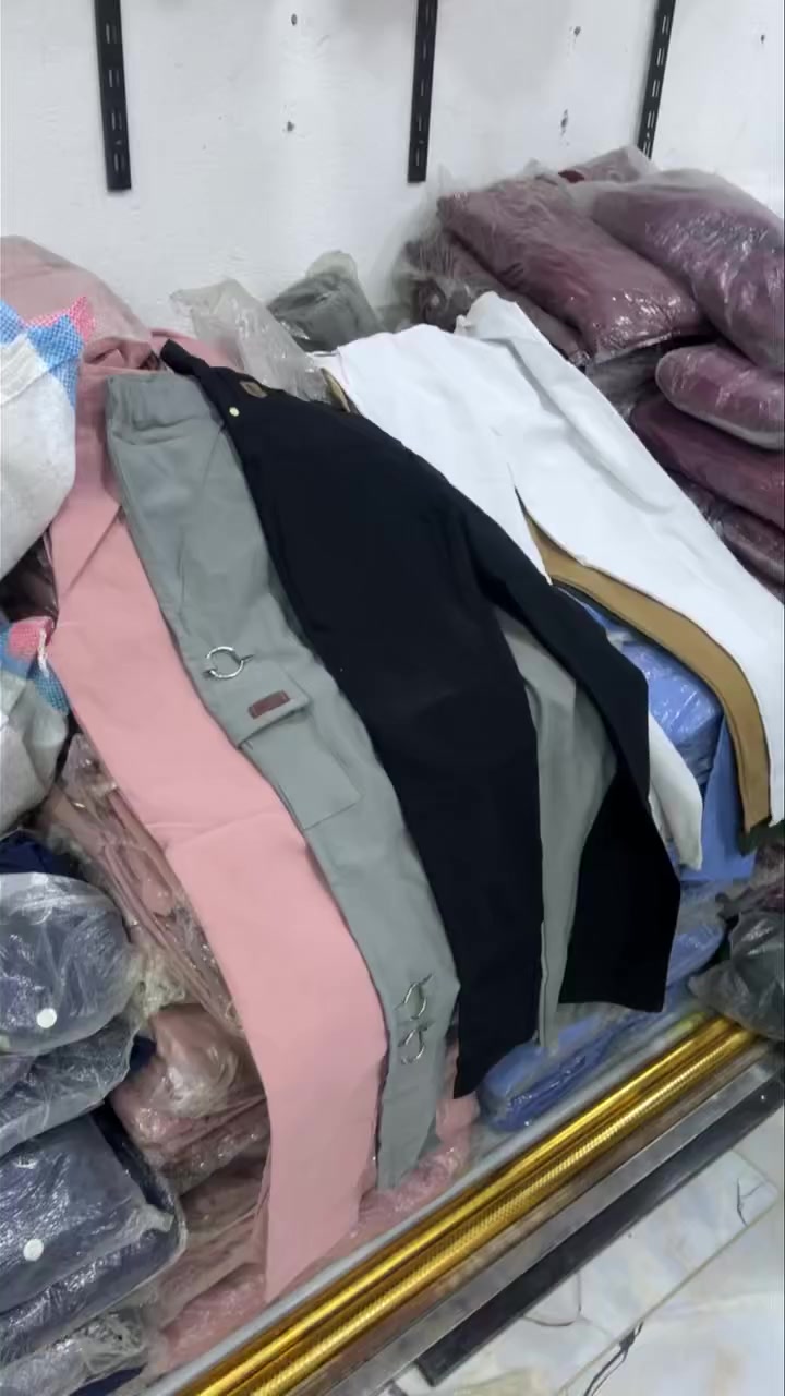 توفر بنطرون نساي خامه كتان سعر درزن 24 الف
البيع فقط جمله
الحجز وتساب
***********
