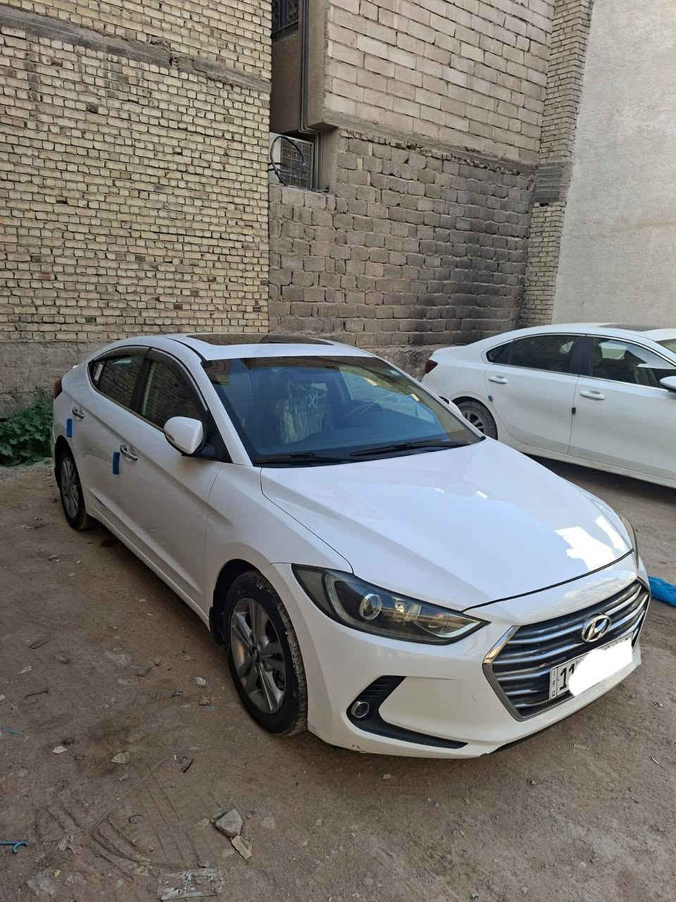 السلام عليكم
النترا موديل 2017 فول مواصفات عدا البصمه
رقم بغداد بسمي
سنويه ل 28 هزه وفحص جديد 
مكفوله من الصبغ والتبديل 
فتحه
تحكمات 
مري شفط 
اشاير بل مري 
حساس خلفي 
تبريد قطعتين
شاشه كبيره
يدات نيكل 
منضومه زنون عدسه شادلها 
مكينه كير تبريد مكفولات 
بيها رصعات ٤ خفيفات بل قماره وباب مفتوح تطبيع لا مبدل ولا بي صبغ
باقي السياره كفاله عامه 
السعر 143 وبيها مجال 
للأستفار ***********
