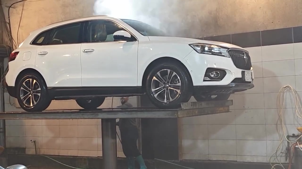 السلام عليكم Borgward Bx7 2017 ألمانية انتاج الصين سيارةSUV فورويل فول مواصفات رادارات خمسة كاميرات حساسات امامي خلفي السيارة على وضع الشركة مجرد حالوب 140 ورقة بيها مجال بسيط السيارة بغداد ***********
