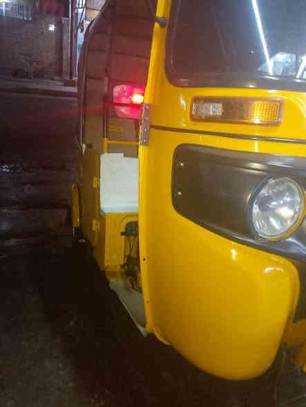 تكتك لبيع 22 الشهر 8 سنويه تحول ثاني يوم 
تكتك مكفوله كفاله عامه شراي يتصل ***********
