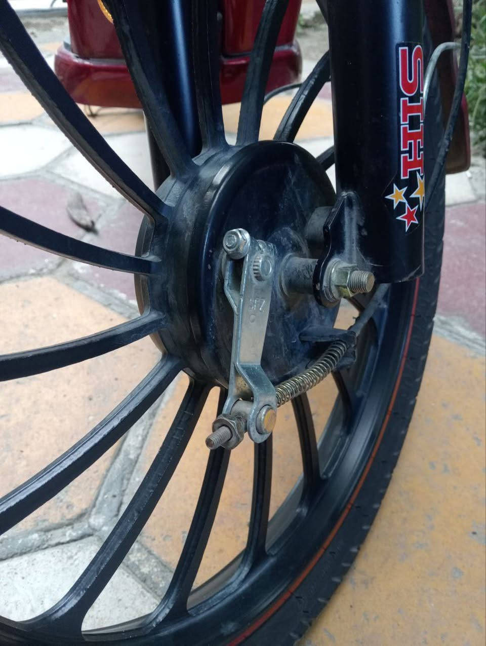 السلام عليكم 
دراجه  نضيفه نقص باتري ضعيف
كلشي شغال 
مكاني ناصريه مركز


**إذا كنت صاحب هذا الإعلان وتريد حذفه لأي سبب، رجاءا أرسل رسالة إلى الدعم الفني**