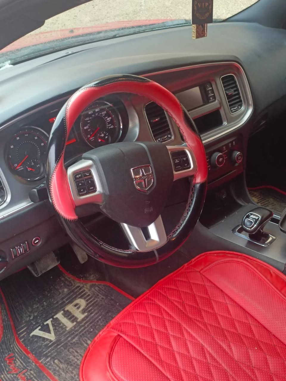 سلام عليكم سياره للبيع ادوات ادوات جارجر متوم كامل كير محرك جديد كير طياره السياره ماعيزها كلشي كلها شغاله مانقصها اي شي كشر جديد تايرات جديد موديل 2014  السعر 60 وبيها مجال مكان صلاح الدين الاتصال علا رقم ***********
