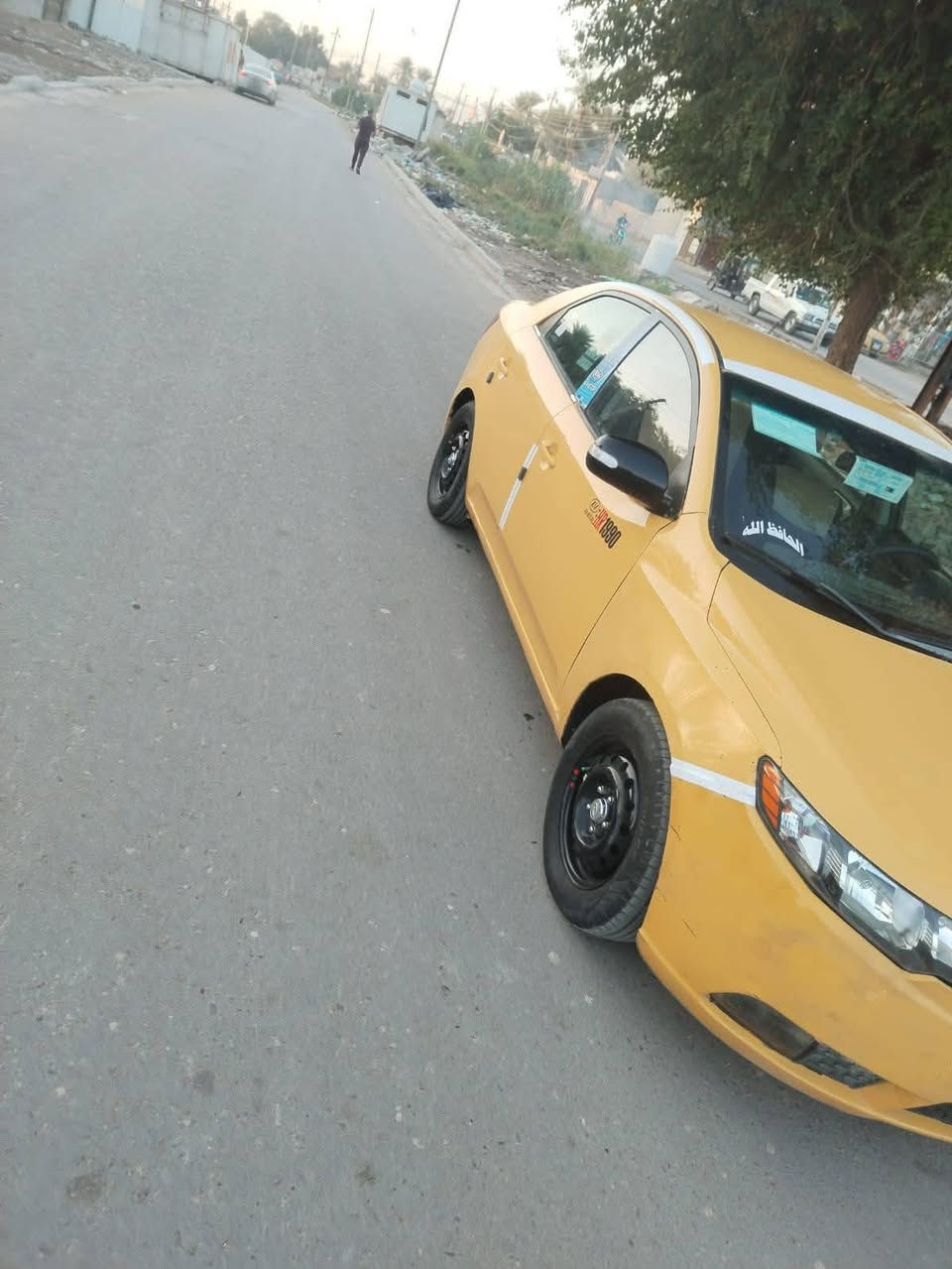 سلام عليكم
سيارة كية فورتي 
موديل 2010
مكينة 2000
شاشة كهربيات كلة شغالة سيارة حلوة ناعمة 
معروضة اب 80 بيهة مجال 
مكاني فلوجة 
***********
