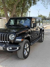 اخوتي ومن رخصة الادمن عندي جيب رانكلر موديل 22 كلين تايتل السيارة صحار...