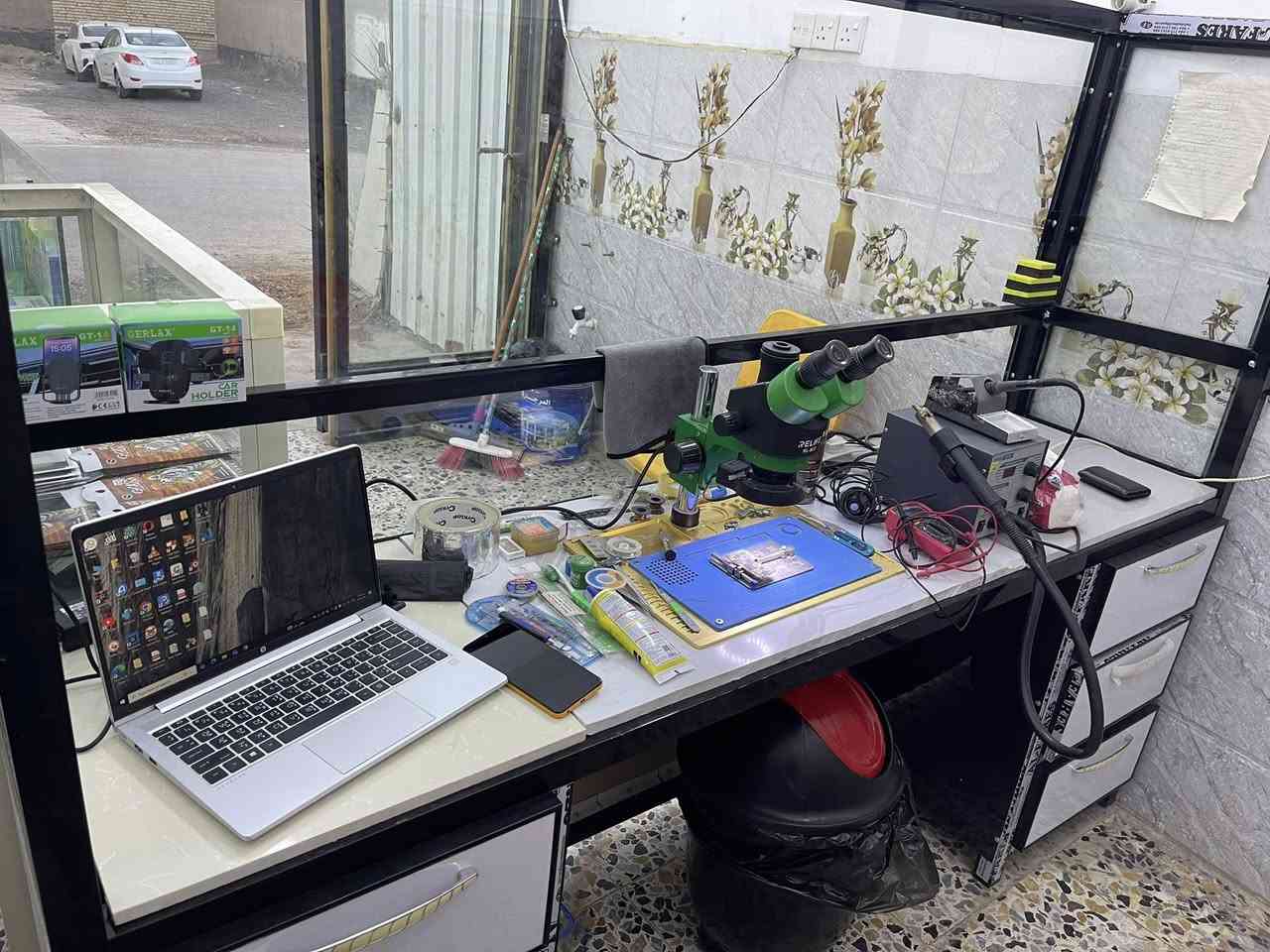 ✅ يتوفر صيانة فورية لجميع الاجهزة
✅ هارد وير وسوفت وير فرمته والغاء الرموز 

✅ فحص مجاني 

✅ لاصق مجاني مع كل صيانة 

 

تتوفر خدمة توصيل مجانيه داخل التاجيات  🚗

العنوان ( التاجيات شارع ماركت الاحسان داخل الفرع ) 

للتواصل واتساب ( *********** ) بأدارة حسين
