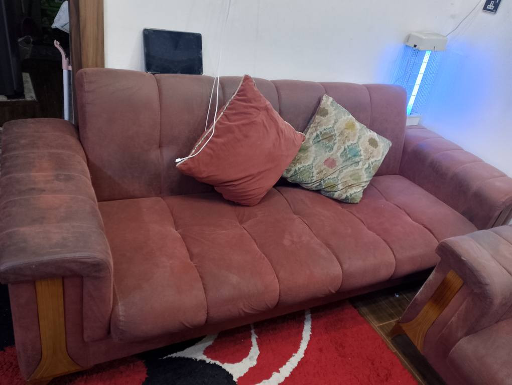 تخم مستخدم للبيع تركي يتحول سرير  السعر ٣٠٠ وبي مجال للاستفسار *********** حلة, بابل
