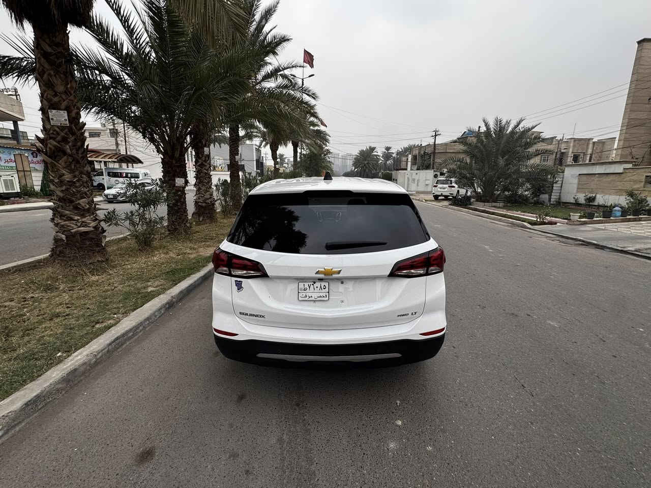 السلام عليكم لبيع فقط بدون مراوس بدون رقم 

شوفرليت اكوينكس LTموديل 24 ماشيه 22  الف
مواصفات السياره

بصمة تشغيل 
بصمة أبواب 
جنطه كهربائي 
كأمره دواره 
رادارات جانبي وأمامي 
حساسات إماميه 
حساس خلفي
محرك 1500 تيربو 
وبعد بيه مواصفات 
حادث السياره 3 قطع صبغ 

السعر 133  بدون رقم تترقم جميع المحافظات تكلفة الرقم 2 مليون ونص. فقط 

موقع السياره بغداد الدوره 
***********
