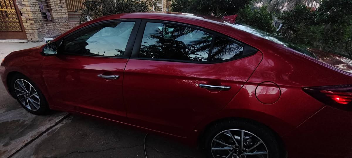 للبيع: هيونداي إلنترا
📆 الموديل: 2020 
🚘 النوع: النترا امريكي 
🧰 المواصفات:
محرك 1.6 لتر 4 سلندر
قوة ~130 حصان
قير أوتوماتيك 6 سرعات
دفع أمامي
💡 التجهيزات:
جنوط رياضية
شاشة وسطية (بلوتوث/يو إس بي)
تكييف قوي
مصابيح أمامية
وسائد / ABS
📍 الحالة: ممتازة / نظيفة (حسب حالتك)
⚡ استهلاك وقود ممتاز
📌 اللون: أحمر
📍 المدينة: (بابل - الحله)
📞 للتواصل: (0773 540 2470)
السعر 130 وبيها مجال بسيط
