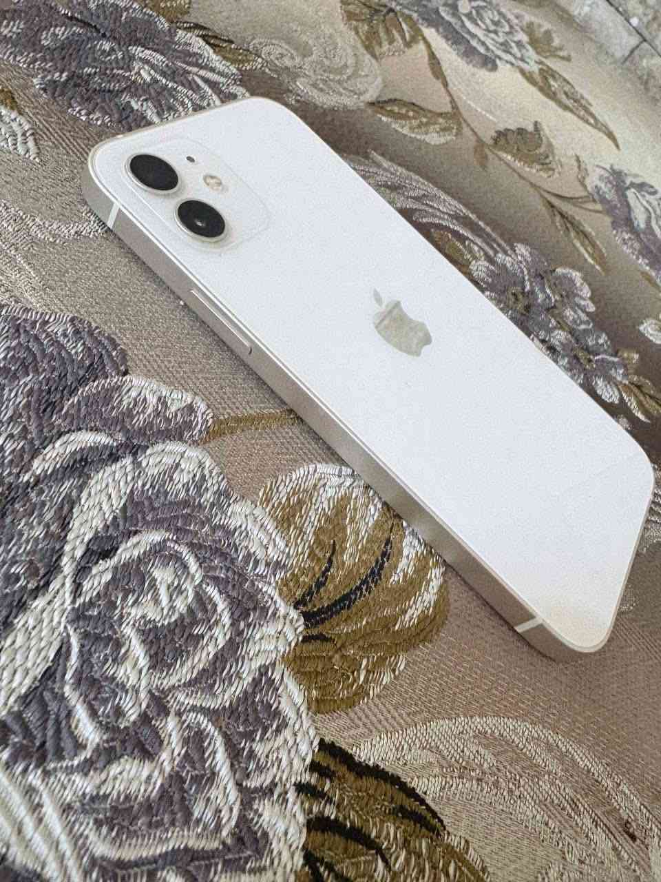 12 عادي
بطارية 91 ما معلليه و لا داخل صيانه 
الذاكرة 256 

السعر 375 وبي مجال


**إذا كنت صاحب هذا الإعلان وتريد حذفه لأي سبب، رجاءا أرسل رسالة إلى الدعم الفني**