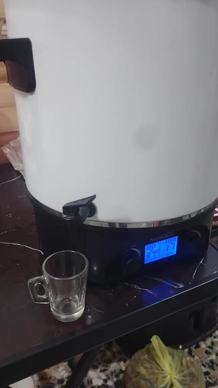 للبيع جهاز ماركت سلفر كريست المانيه مستعمل قليل اخو جديد يسع ٢٧ لتر يفيد مطاعم ومقاهي والبيت شغال على فحص
السعر ١٠٠ بي مجال
مكاني بغداد
***********
