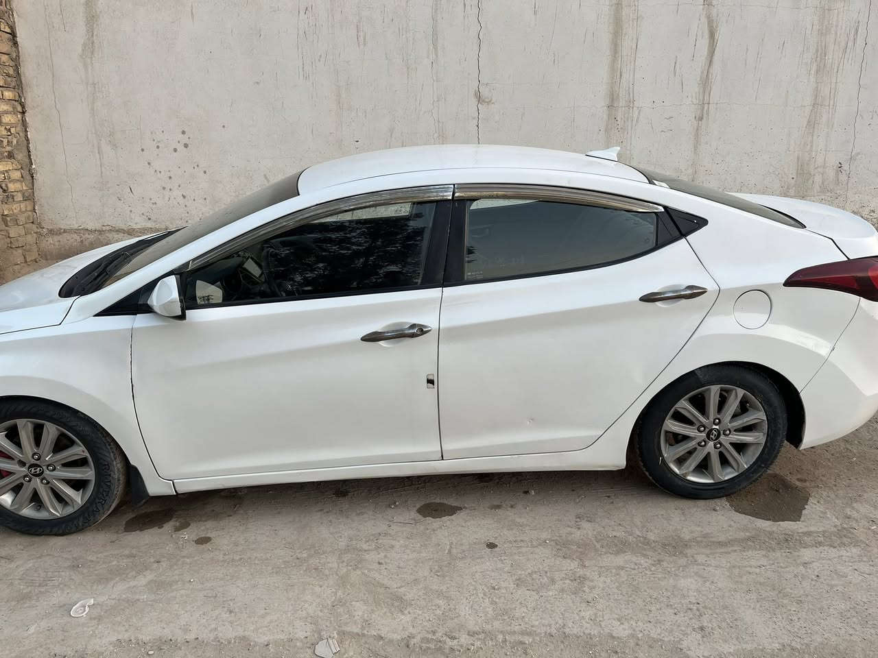 سلام عليكم للبيع النترى 2016   وارد امريكي ميكينه 200 حادثها جاملغ خلفي وقبق جنطه واصل الحوض وبيها قطع صبغ وطخه بلعتبه ابيع حزام رقم دهوك تحويل بدون وكاله راعيه مياخذ فلوس يريد تحويل مكينه كير تبريد جاهزات عوزها ترتيب سياره سعرها ٩١ مكاني نجف 
***********
