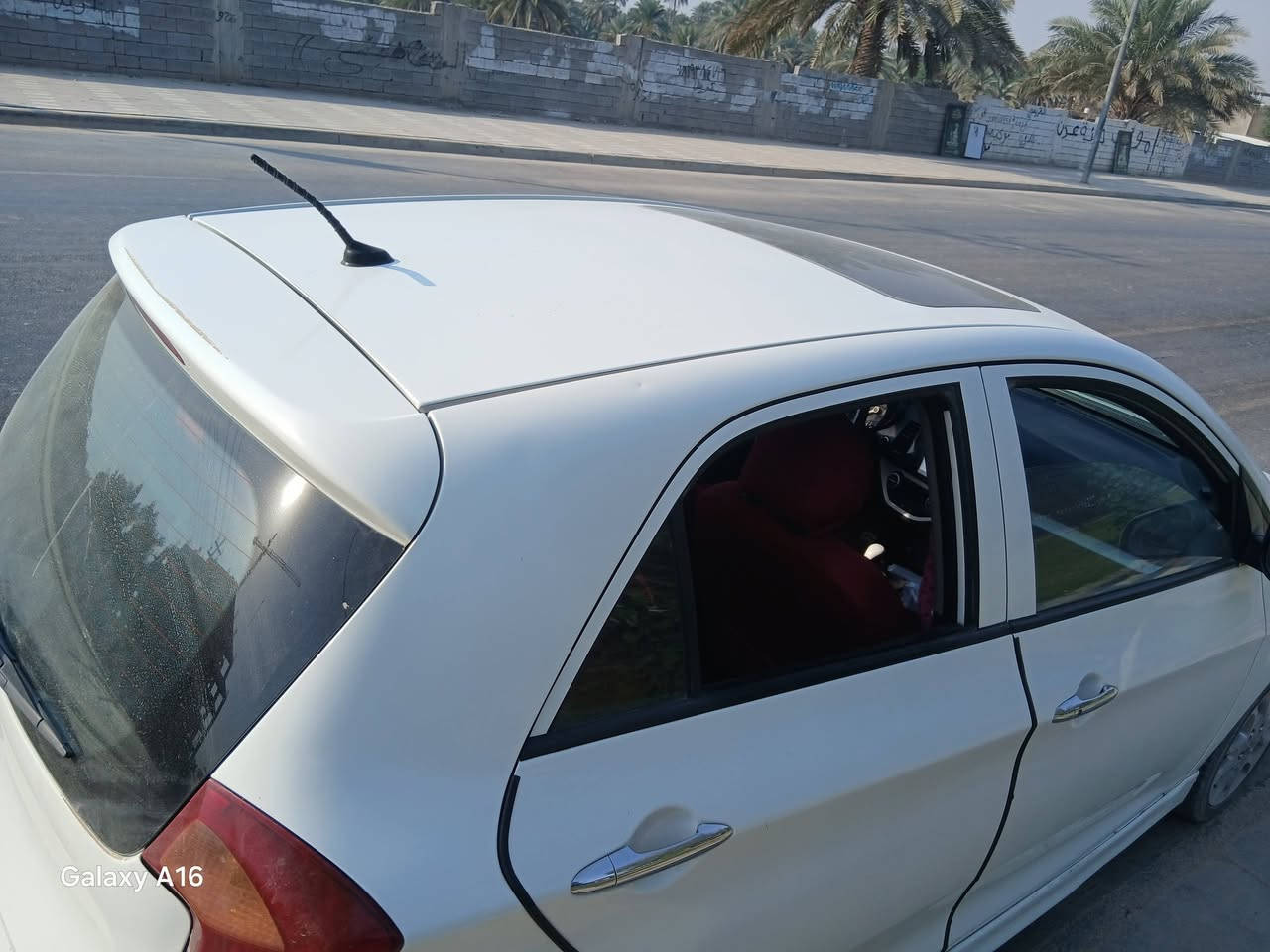 بكانتوا ١٦ ماشية ٧٢ قابل للزيادة فول بصمة تشغيل وأبواب فتحة سقف مري كهرباء  سيارة مكفول عدا باب السايق بارد 
سعر ١٠٥$ وبي مجال 
***********
