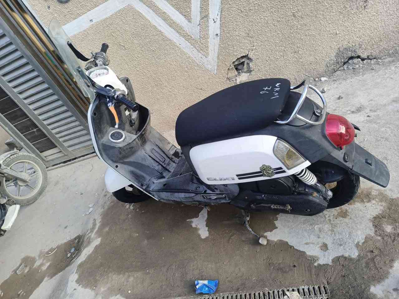 دراجه بوليس كفاله عامه كله بلاديه 
مكاني بغداد مدينه الصدر 
السعر 700بيهه مجال 
***********
