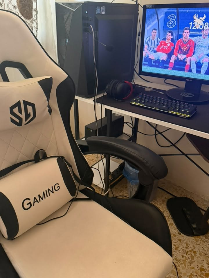 كارت OC zotac gaming 2 fan 1660
R5 2600x 3.60hz :معالج
RAM 16 2x8 3300 rgb TOUGRAM :رامات
MSI B450 pro gaming : مذربورد
cpu cooler m-x4 :مبرد هوائي
M.2 512gb NVM, ssd 512gb :ذاكرة
corsair 650 W : بور سبلاي
Case corsair
asus, 24inch, 1ms, 144hz: asus 
ماوس REDRAGON
   كيبورد Redragon 60% Layout).
سماعه هايبر اكس كلاود 2 
بالاضافه UPS paur max 1500 
بالاضافه كرسي كيمنك GS مساج 
بختصار تجميعه أو سيت أب كامل والقطع وأغراض الذكرتهن كلهن مابيهن اي خلل اما التجميعه دا اشغل بيه اقوى للعاب بدون دروب ولا تقطيع لحمدلله أنطي ضمان تواصل *********** بغدادمكاني
