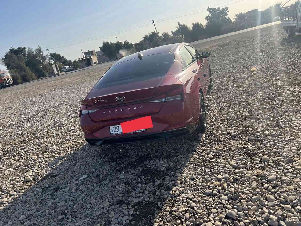 السلام عليكم الانتره 23 لون مميز للبيع #ملاحضه .السياره بيهه عطل ميكانيكي الگير وراعي السياره مافارغ حته يصلحهه 
ويريد يبيعهه عله وضعيتهه وهاي صوره كدامكم ورقم الشاصي همه اليحب يشوف حادثهه 
والي تعجبه يتصل ويدلل ***********
