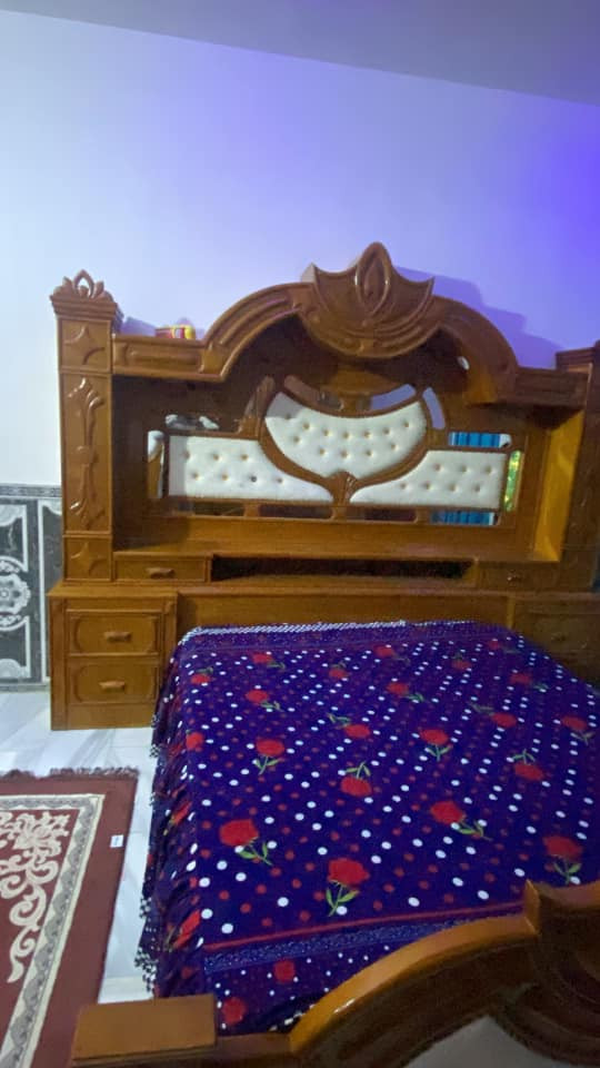 سلام عليكم غرفة انجاره درجه أولى للاستفسار اكثر ***********
