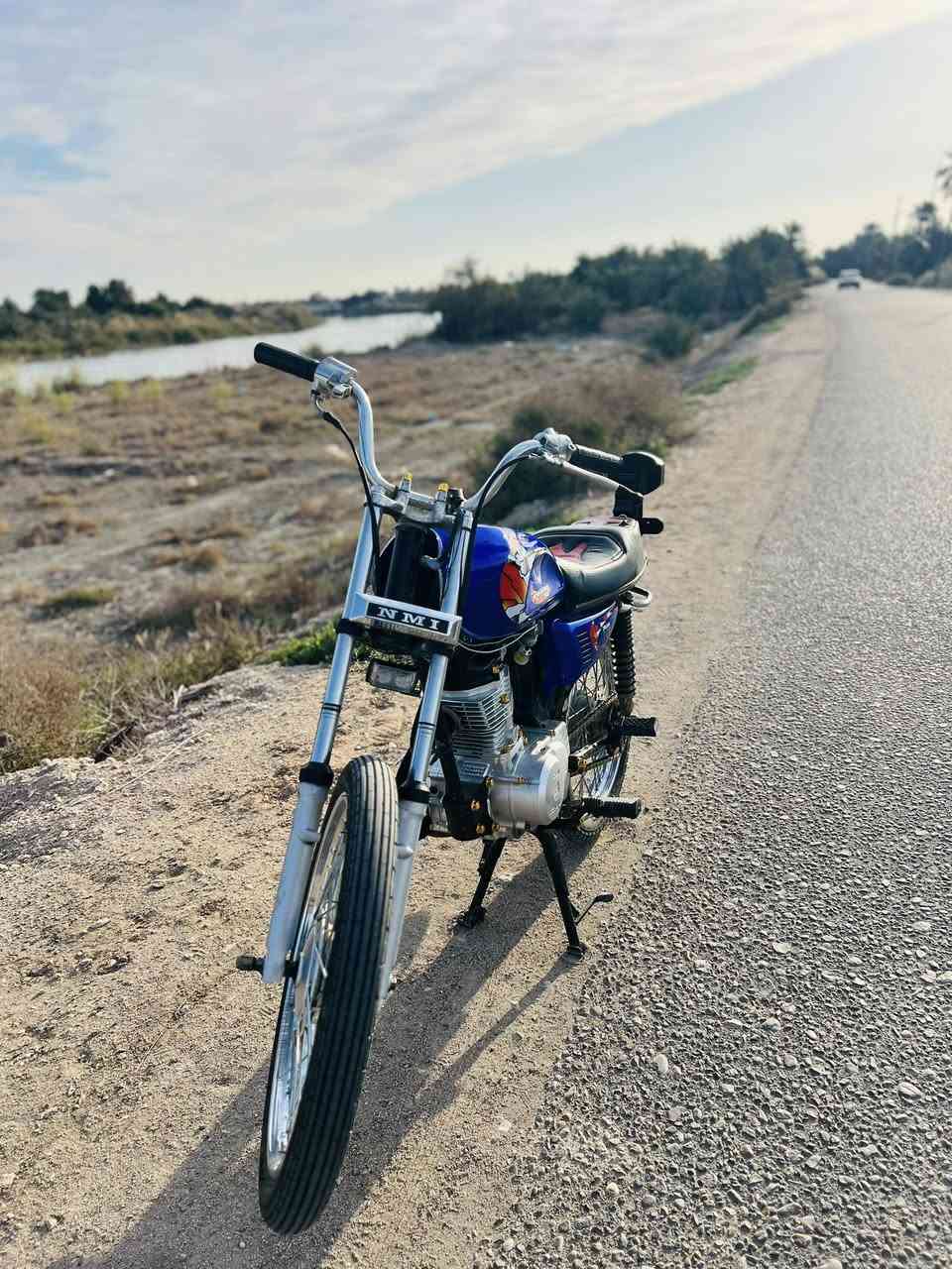 السلام عليكم دراجه للبيع كلك كلك كلك  محرك 2025 وتعميره 2026 محرك جديد بعده مامفيلس الدراجه ماناقصه شي احله من الصوره . هاذه رقمي ***********
