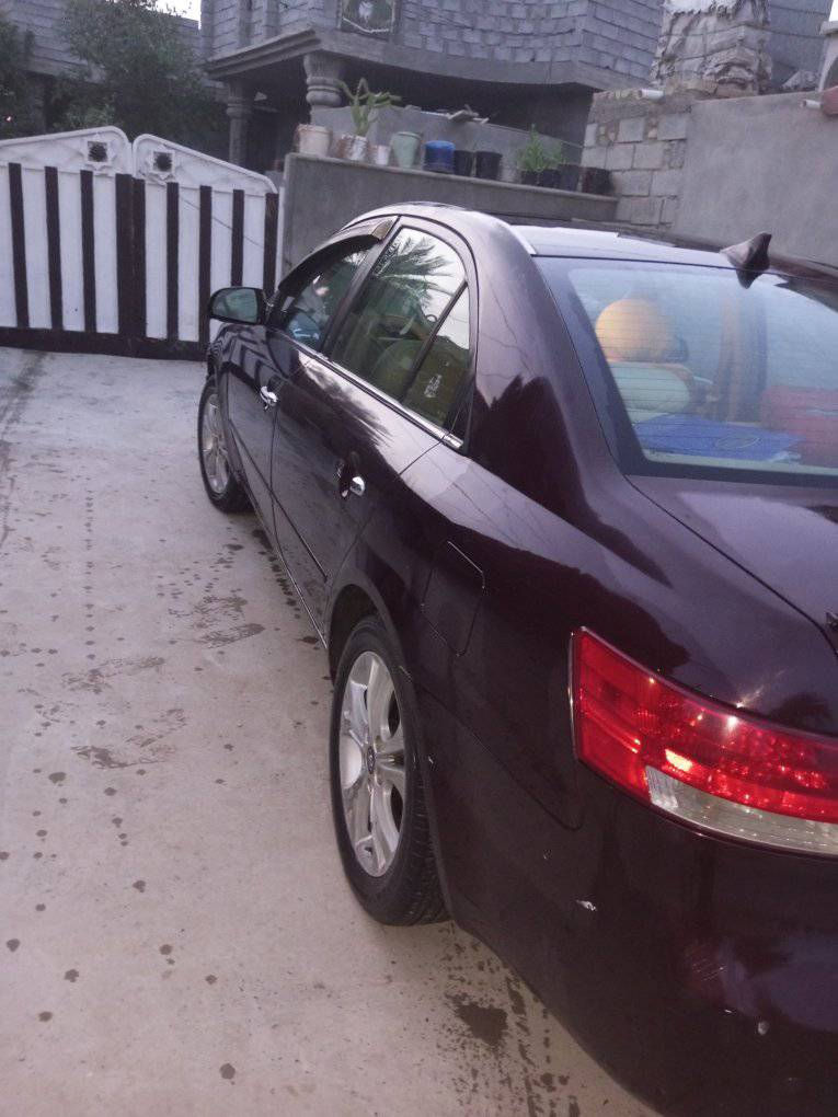 سلام عليكم سوناتا للبيع موديل 2006 وارد امريكي ضرر جاملوغ امامي السياره خير من الله كير او محرك مكفولات السياره حلوه السعر 85 الشراي يتفضل هاذه رقمي ***********
