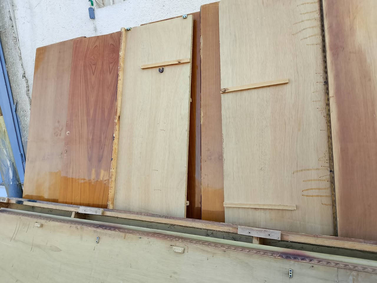 السلام عليكم 
كنتور للبيع نضيف 
***********
