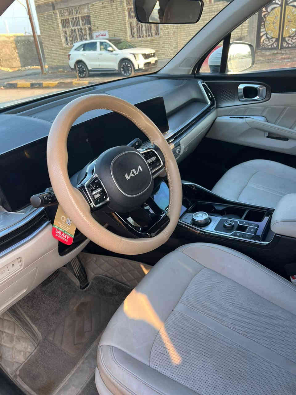 سورنتوخليجي
موديل 2024
 مواصفات السياره
المحرك: 6 سلندر، 3500 
. بصمه تشغيل 
كامره دواره
* اربع انظمه قياده
* اضواء ترحيب عند الاقتراب مع ترحيب داخلي
عند الصعود او المغادره 
* نظام تجنب الاصطدام عند الرجوع للخلف رادار خلفي
* مقعد السائق والراكب
 كهربائي 
. تشغيل عن بعد 
* اوتو هولد 
* حساسات أمامية وخلفيه 
* مقاعد جلد
* ستائر جانبية للمقاعد الخلفية
* مرآة داخلية ذاتية التعتيم
* شاشة عدادات رقمية
* شحن لاسلكي للهواتف
* إنارة محيطية داخلية 
اريل انفكيشن GPS
* إطارات قياس 19 إنش 
* حساس تايرات
* مانع انزلاق 
* منافذ تايب سي في الكشنات
 هاند بريك بصمة
* مانع انحدار 
* اشاير بالمري
* صندوق كهربائي
* تبريد ٣ قطع
* كير ماوس 
* لد امامي وخلفي
* فول تحكم استيرن
*  شاشة لمس متغيرة لتحكم الميديا او لتبريد
ضمان شركه كيا نم
* رقم اربيل تحويل ثاني يوم 
* السعر 305
* العنوان كربلاء
* غير متواجد على الفيس بوك
* بيع فقط  
* للإستفسار  الاتصال  على  ***********
