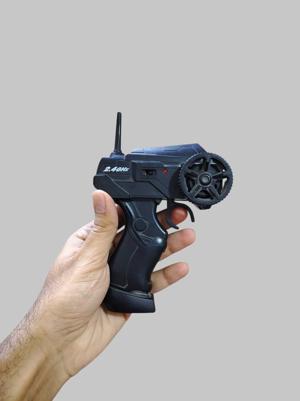 متوفر ✅
شاحنة عسكرية تحكم عالريموت 😍
حجم القطعة واضح في الصورة 😌 
للحجز يرجى المراسلة على الخاص ☎️ 
يتوفر توصيل لكل محافظات العراق 🚗


**إذا كنت صاحب هذا الإعلان وتريد حذفه لأي سبب، رجاءا أرسل رسالة إلى الدعم الفني**