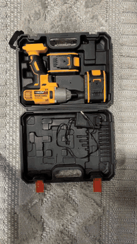 دريل شحن لقمة همر يستخدم لفتح براغي السيارات السعر ٣٥ الف شامل التوصيل...