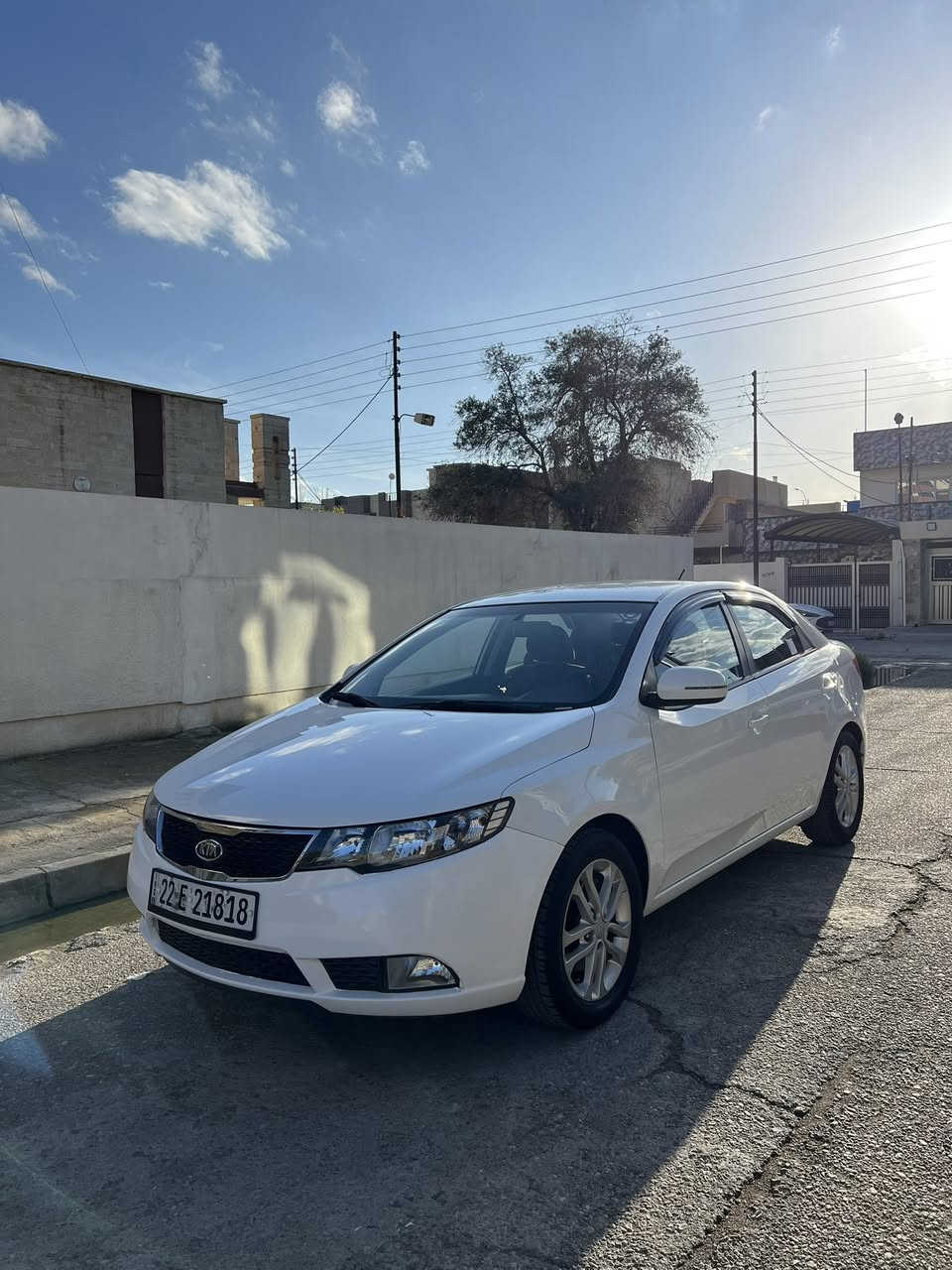 كيا سيراتو
موديل 2012 
مكفولة من ضرر ول صبغ 
السيارة من شركة على ايد وحده  
ماشيه KM99 حقيقي 
هزة وسنوية جاهزة شرط تحويل 
محرك 16 دوش شرط ما مفتوح
كير ومحرك بشرط لا صرف ولانفخ
مواصفات سيارة 
كير توماتيك + عادي 
حساسات 
مري شفط 
اشاير مري 
5ويل كب 
بلوتوث
اوكس 
تحكمات ستيرن 
جامات كهرب 
سبيره ما نازل 
السيارة جديده وجاهزة من كل نواحي 
مكان السيارة حي العربي 
للاستفسار اتصل على الرقم ***********
