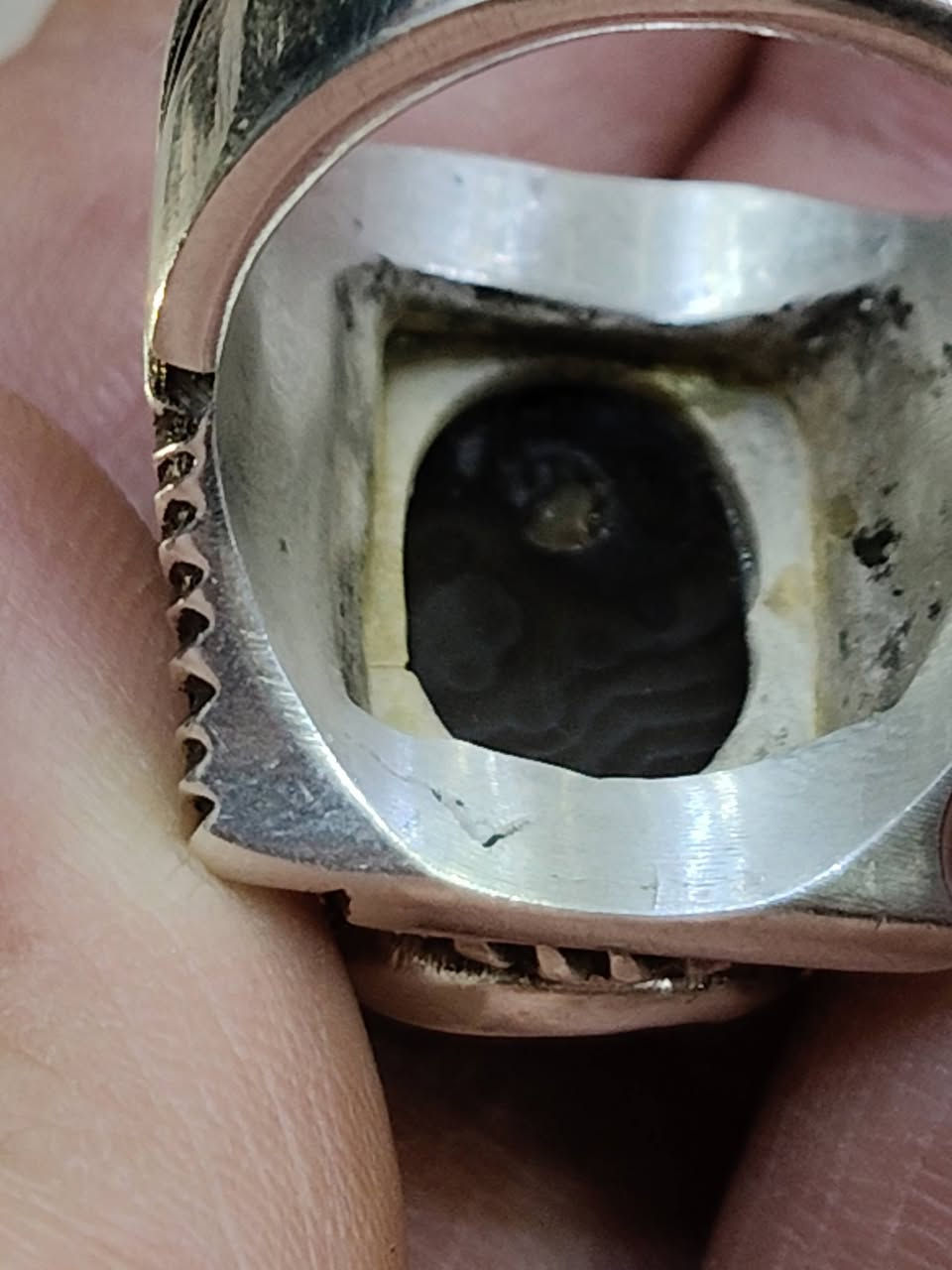 جزع صياغة ابو جون ثقيله 175 ألف بغداد ***********
