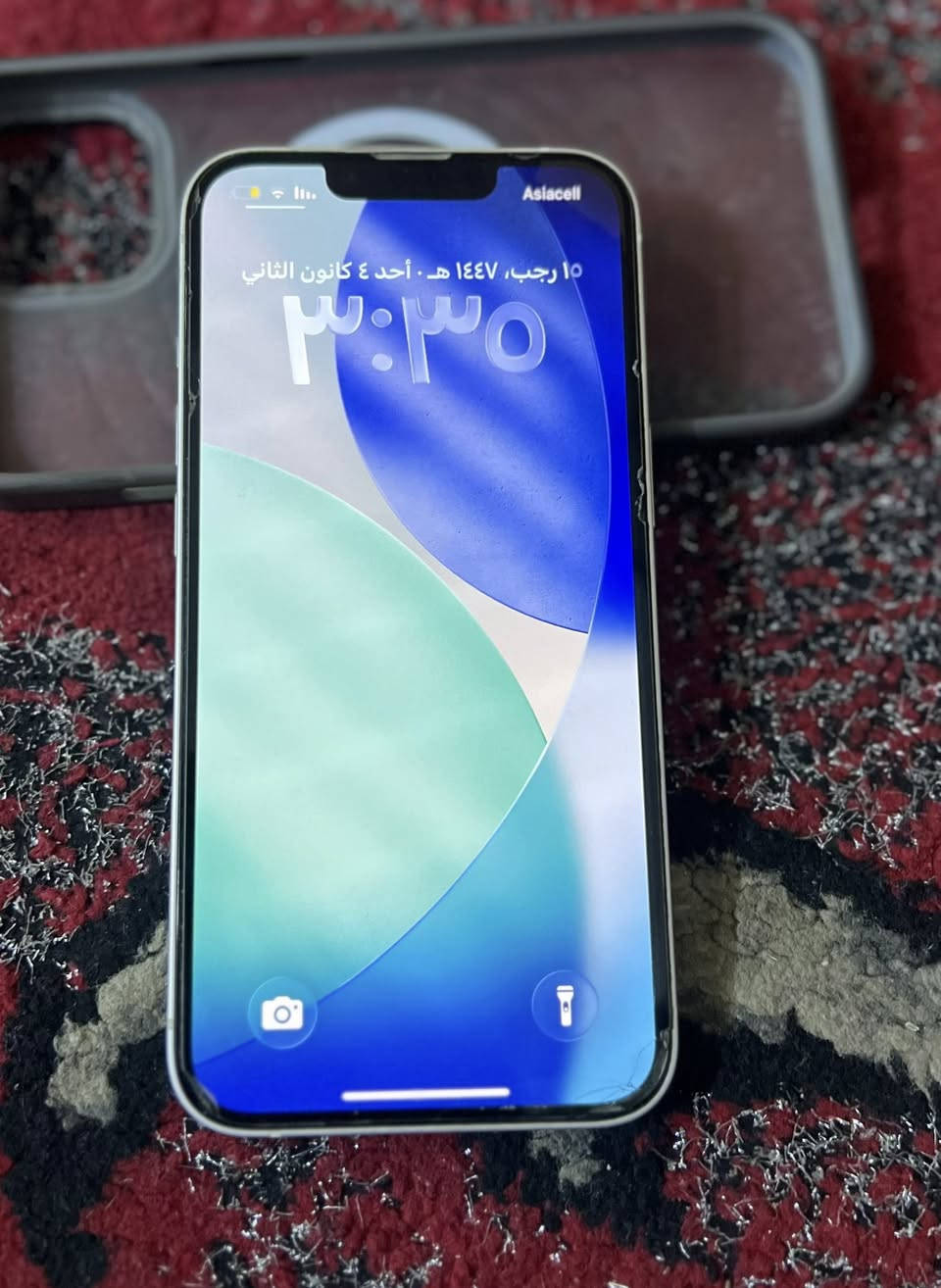 السلام عليكم أيفون 13 عادي للبيع مكفول كفاله عامه بطاريه 92 الذاكره 128 التواصل والاستفسار على الرقم *********** واتساب فقط وماسنجر متواجد
