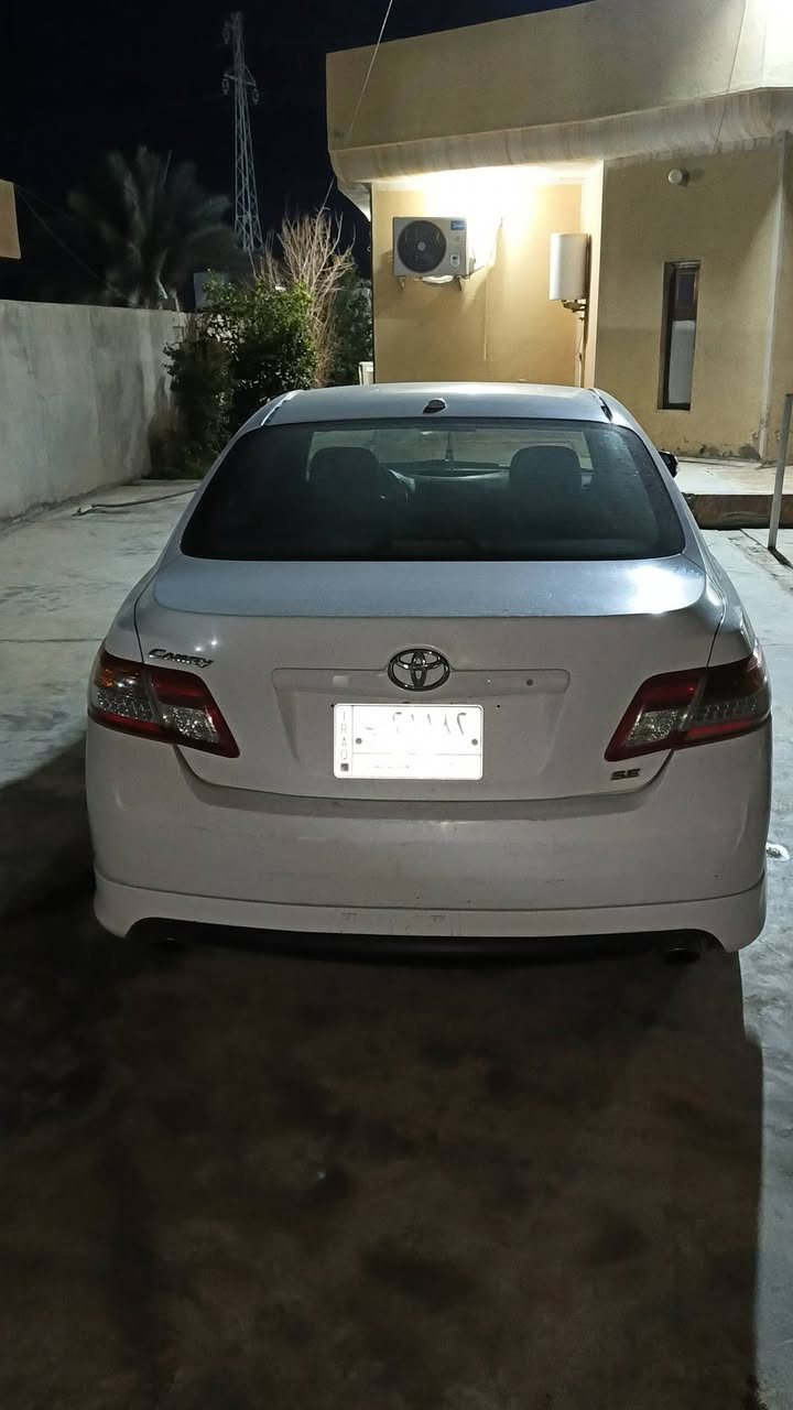 السلام عليكم للبيع كامري موديل 2010 se وارد أمريكي سبورت ضررها قطعتين صبغ محرك 2500 الكير بي خربطه ابيع كايم السنويه لل 29 شرط التحويل والغرامات السعر 89 وبيها مجال مكان السياره العلم للأستفسار اتصل ***********
