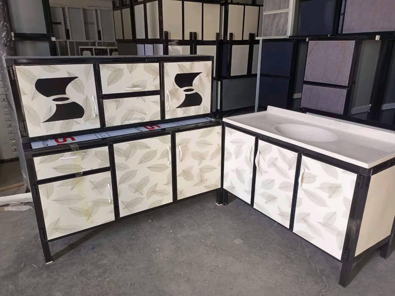 كاونتر مترونص  ارضي.وملحق مترونص  

وسنك متر و 20 سم . 

السعر  225
توصيل لجميع المحافظات العراق 

الاحجز والاستفسار راسلو الصفحه