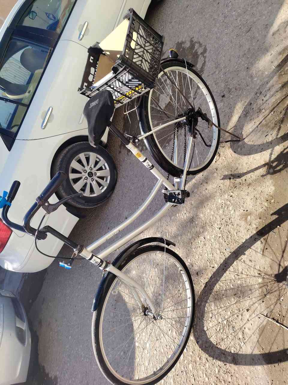 السلام عليكم اخواني الكرام للبيع فقط دراجة هوائية حجم 26 نضيفة تايرات نضاف جاملغات جدد سرج نضيف دواسات جدد صبغ بلادي نضافة الباسكل95% السعر 60 وبي مجال للتواصل الاتصال على الرقم ***********
العنوان ديالى المقدادية الزهيرات
