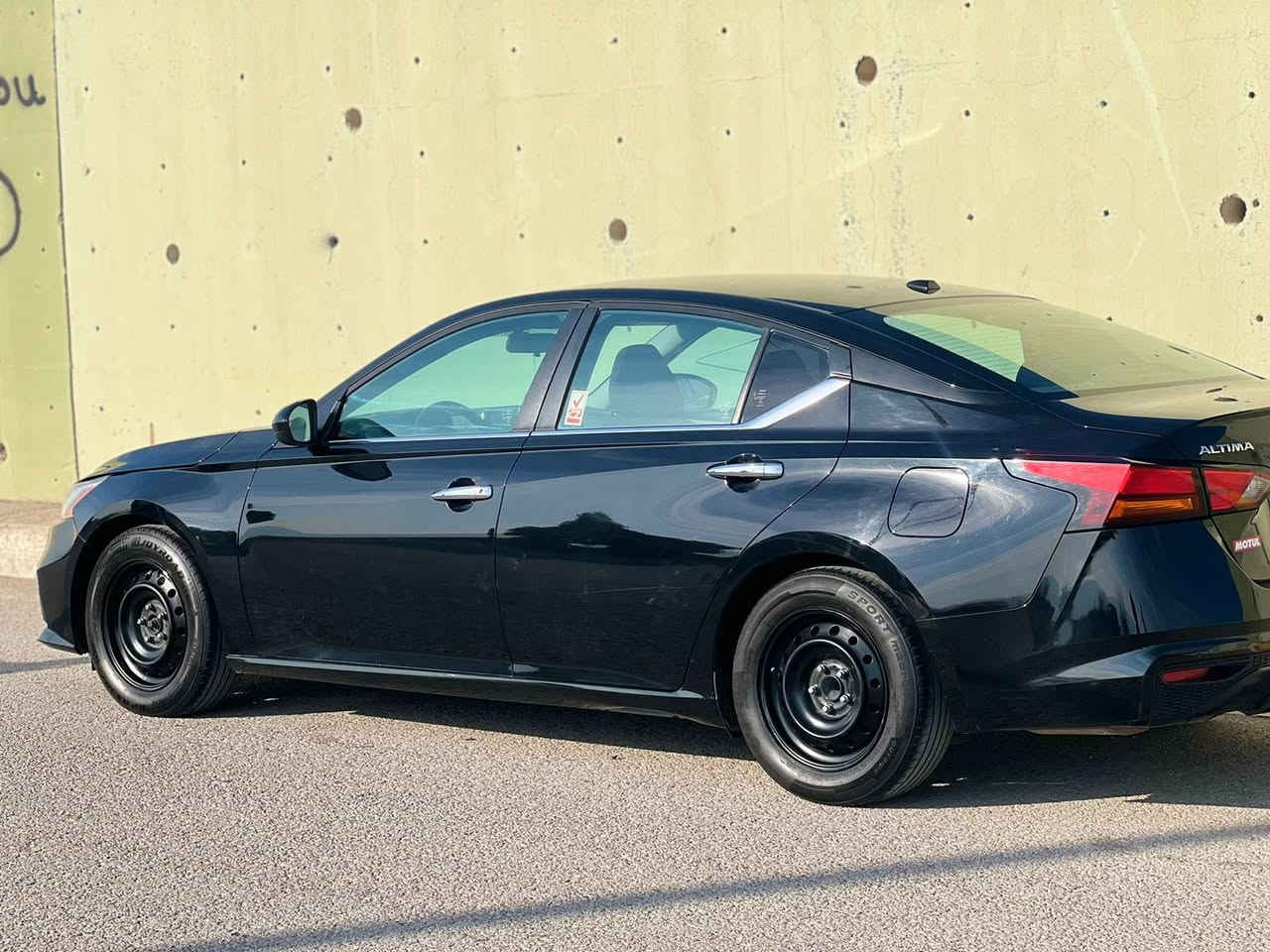 نیسان ئەڵتیما 2019 S
بۆیاخ چەمەلاغ وبۆنیت بۆیاغەئەڕباگ بەس سوکان تەقیوە  68میل ڕۆشتوە سارد و قەپوقوپی نیە دوتایەی تازەی بۆ بەستراوە بێتەقەو ڕەقە هایدرۆلیکی گێڕی مۆتوڵ ی بۆ گۆڕاوە کامل سێرڤزی بۆ کراوە لەموتول بانس ی تازەیە بەناوی خۆمەوەیە ڕەقەم سلێمانییە 
140$ مەجال
*********** viber 📞
*********** whtsup 📞
