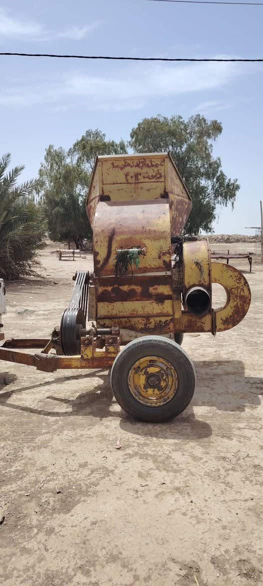 سلام عليكم كاروضه البيع خمسه قايش دبل بوربرن ٦ ريشه موديل ٢٠١٣ جاهزه للشغل سعرهاا  ١٥٠٠ وبيهاا مجال قليل للإستفسار ***********
