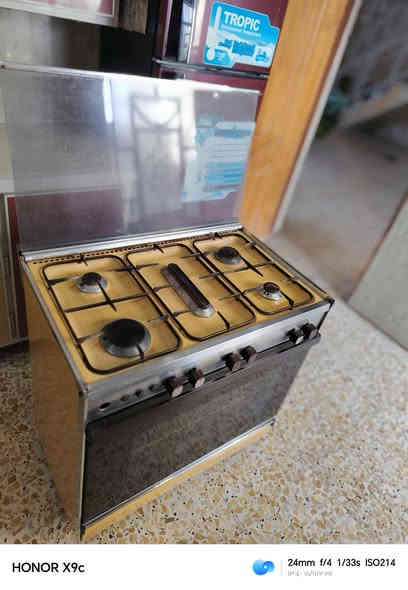 طباخ مصري اصلي آخوا جديد ١٣٥ نهايته للاستفسار ***********
