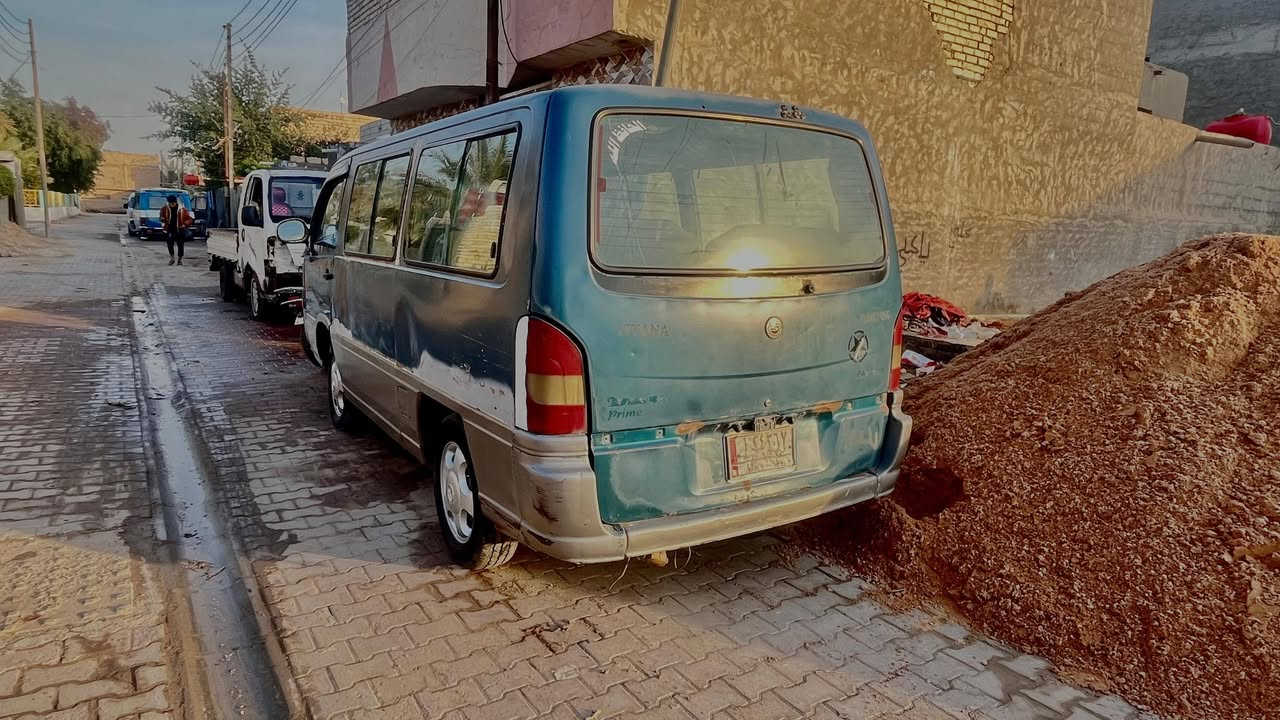 السلام عليكم استاذه موديل 96 سنويه لل 29 سياره بلاديه سياره خير من الله حجل جديد بيها برانكيت ماكينه لا تنقيص ولا تبخير سياره جاهزه مكاني بطويريج سعر السياره 48 وبيها مجال للشراي ما متواجد على الخاص***********
